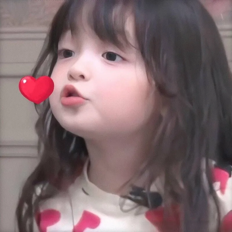 Meme thả tim hài hước làm bạn cười ngất mỗi khi nhìn.