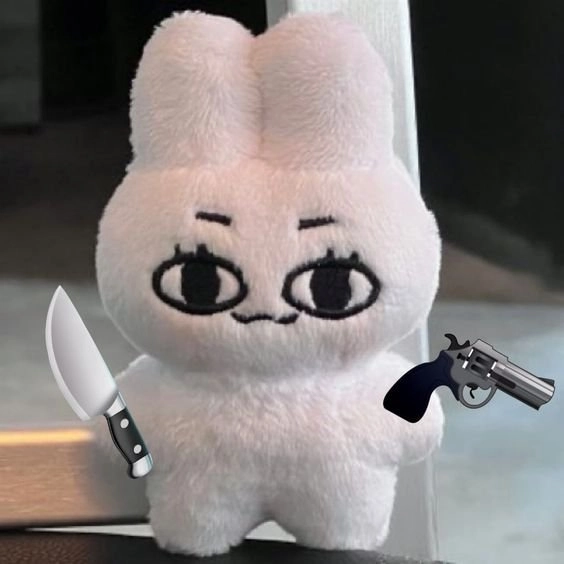 Khi ảnh meme cheems cầm súng, bạn sẽ cảm nhận được sự dễ thương đầy bất ngờ.