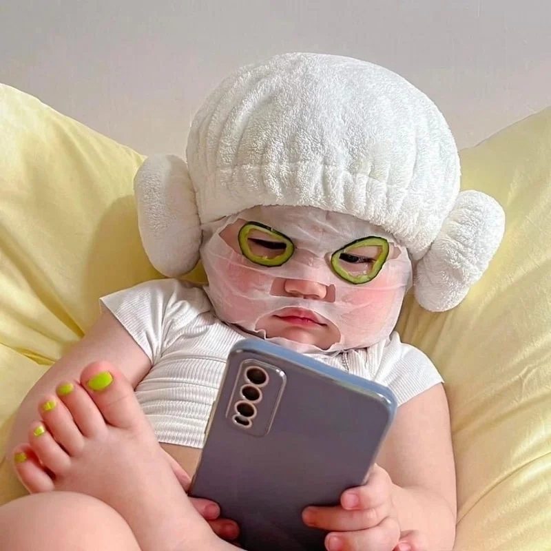 Meme hài bựa luôn tạo ra những phút giây vui vẻ và phá cách.