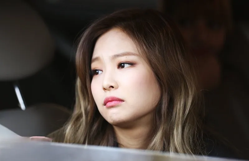 Meme rose vui nhộn, tạo điểm nhấn cho bài đăng.