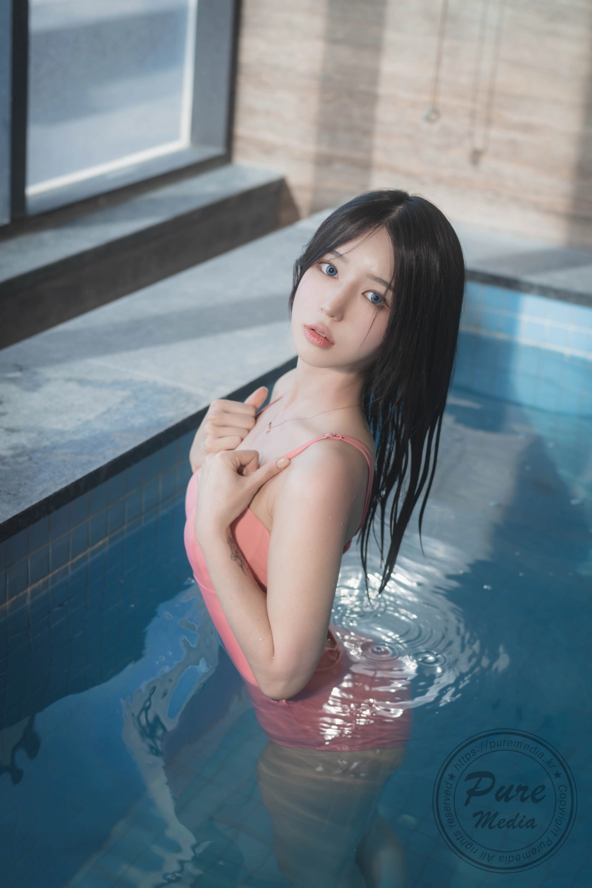 Alas ánh mắt dâm đãng nóng bỏng quyến rũ