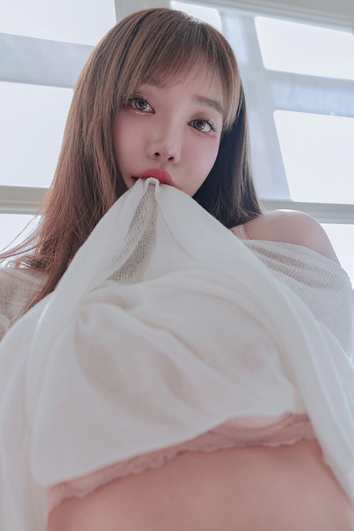 Ảnh gái xinh hở hang hở hang kích thích dâm đãng nóng bỏng cuốn hút