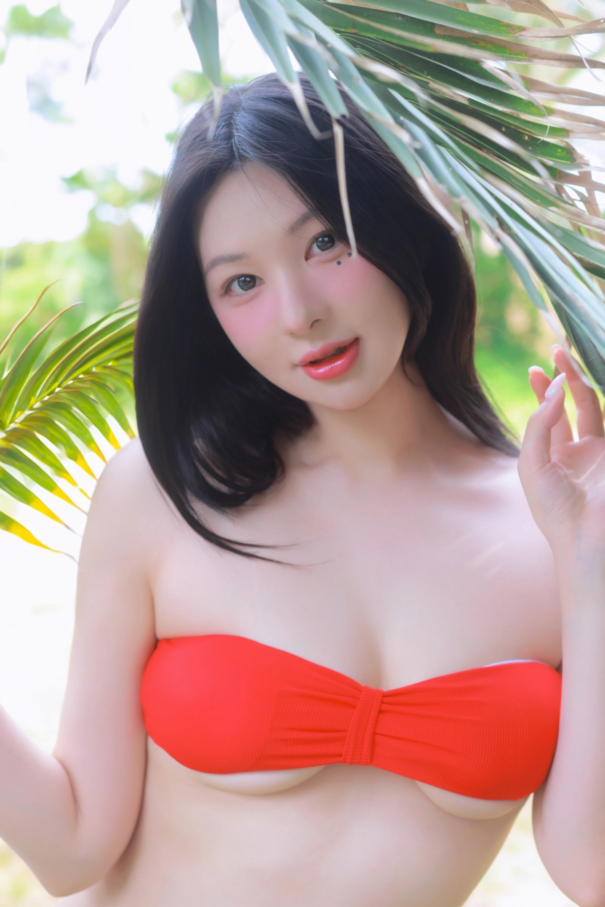 Ảnh gái bikini bãi biển che mặt bikini che mặt kích thích nóng bỏng