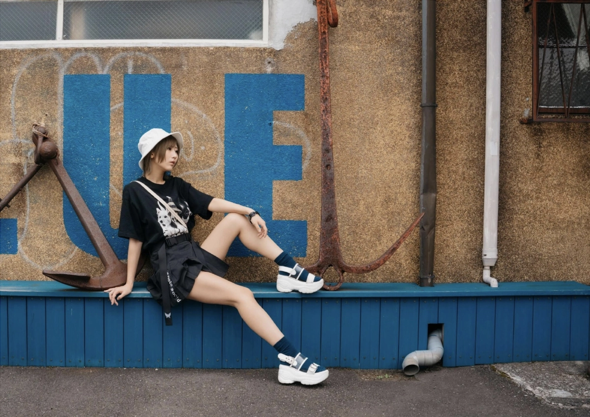 Mei Dong Miao khoe lồn múp nóng bỏng dâm đãng