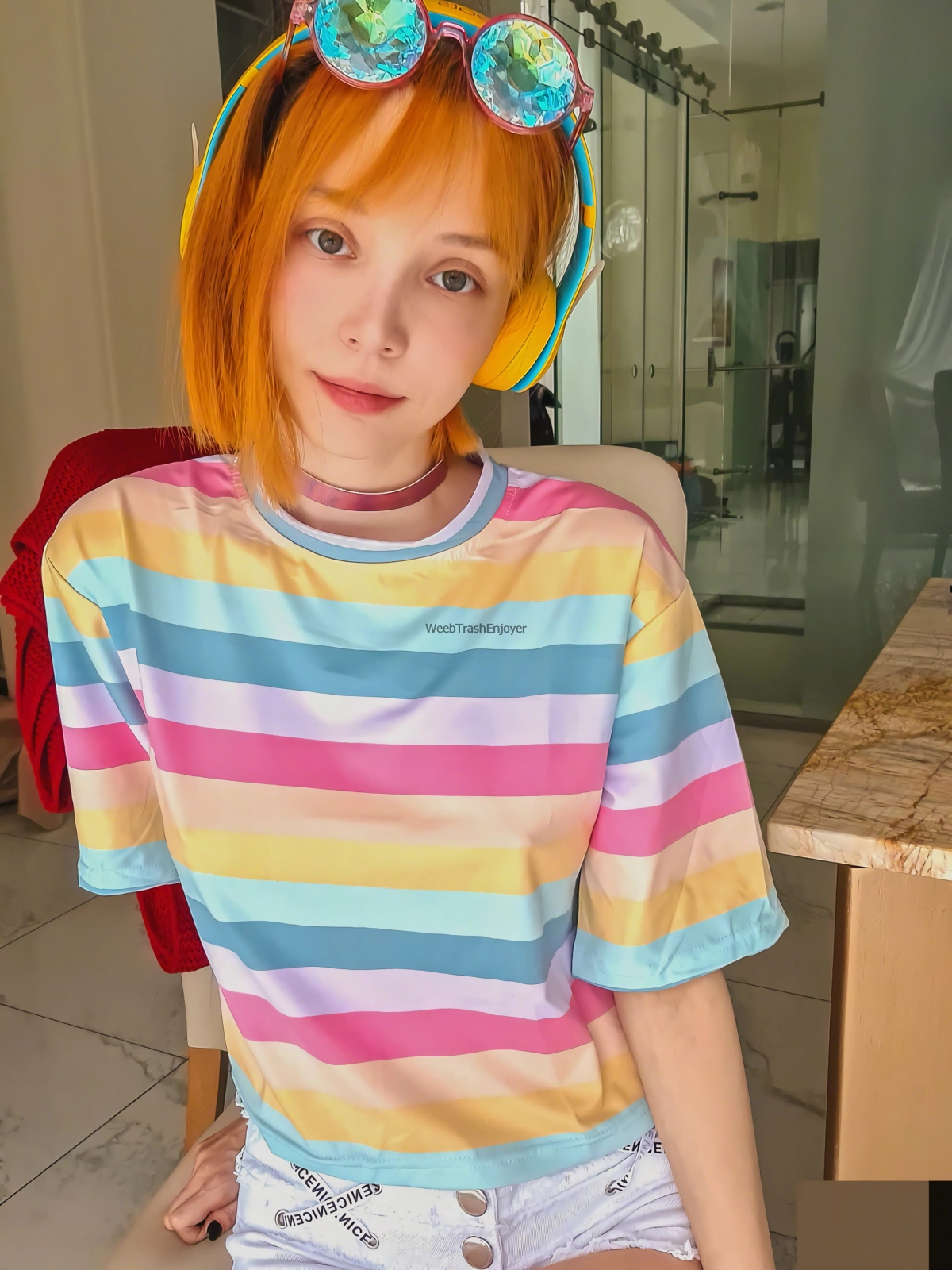 RocksyLight môi căng ướt sexy chết người